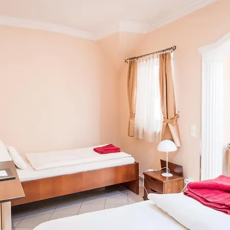 Kaiser Panzio Bed & Breakfast
