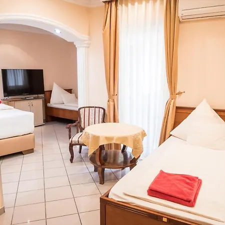 Kaiser Panzio Bed & Breakfast 3*