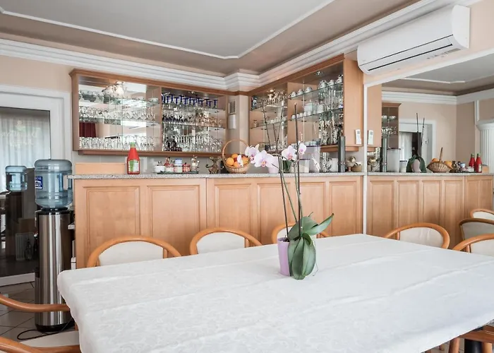 Kaiser Panzio Bed & Breakfast Baja